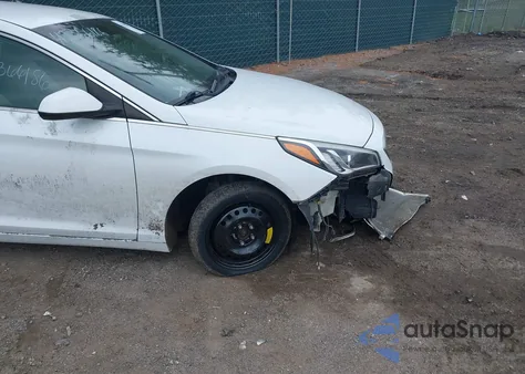 2015 Hyundai Sonata Se z USA, uszkodzony, nr VIN 5NPE24AF4FH139571